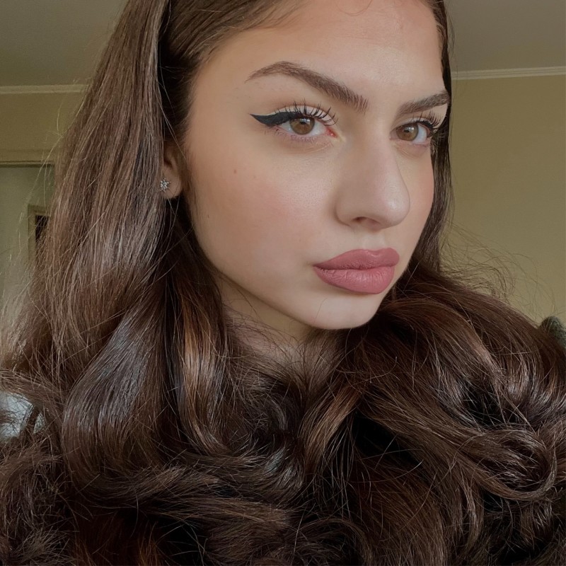 Andreea Badiu - Co-Founder și Design Tech Lead la VIVE